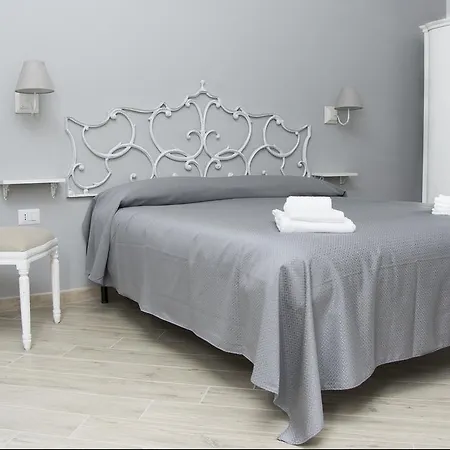 Apartment Gens Claudia, Vatican Luxury