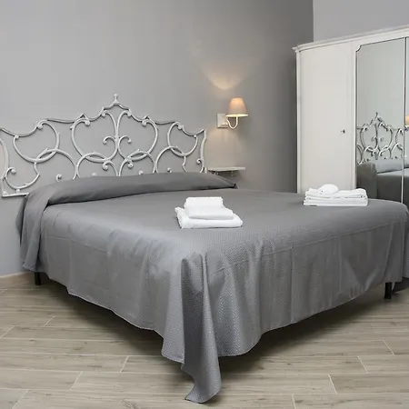 Apartment Gens Claudia, Vatican Luxury *
