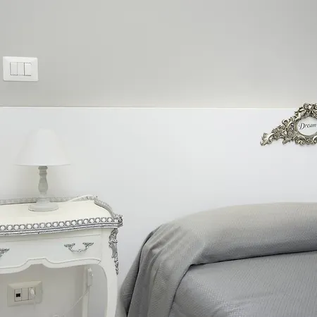 Apartment Gens Claudia, Vatican Luxury