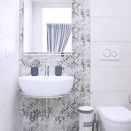 Gens Claudia, Vatican Luxury Řím