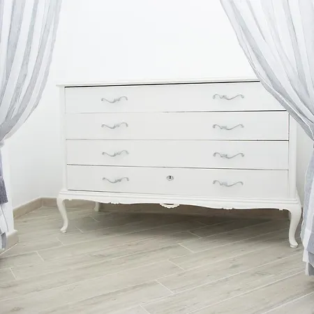 Gens Claudia, Vatican Luxury Řím