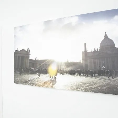 Gens Claudia, Vatican Luxury *