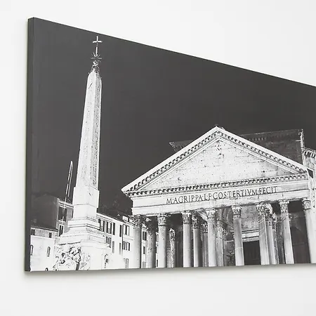Gens Claudia, Vatican Luxury