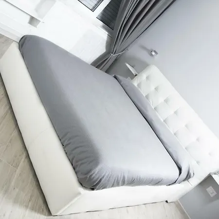 Apartment Gens Claudia, Vatican Luxury *