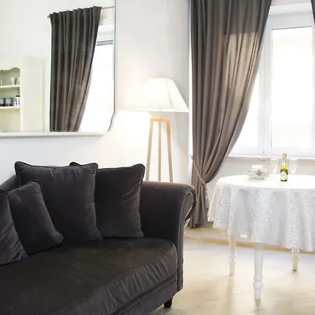 Apartment Gens Claudia, Vatican Luxury